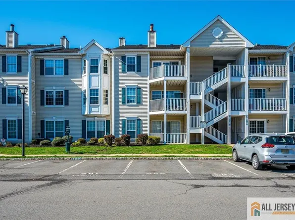 268 Kempsey Dr, North Brunswick, NJ 08902