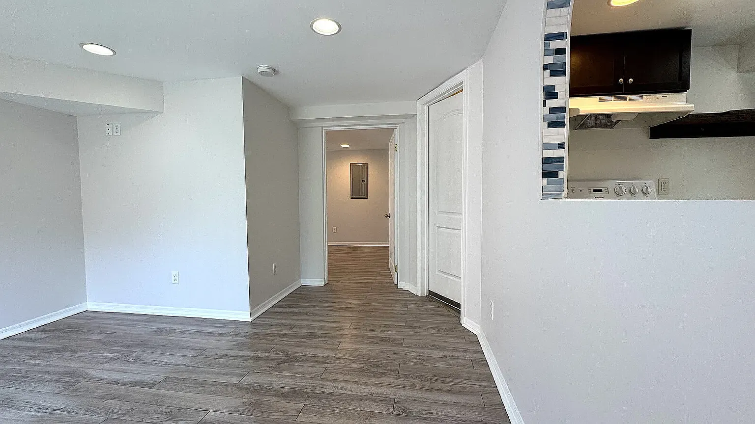 2 bed, 720 sqft, $1,549 — Photo 4