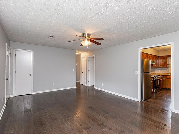 4th image of 206 River Dr