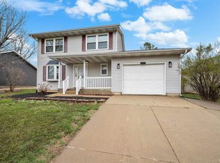 121 S 8th St, Le Claire, IA