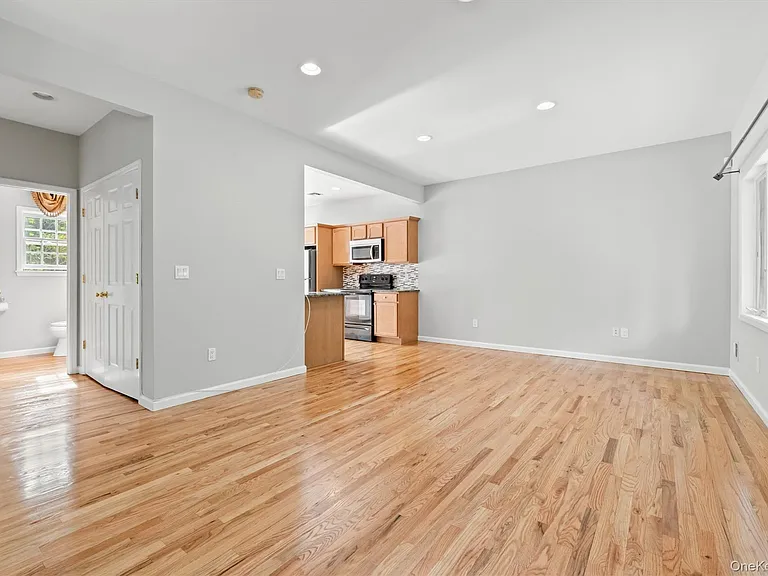 436 Jessup Rd — Photo 5