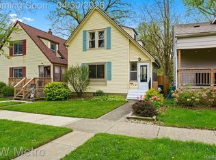 416 E Breckenridge St, Ferndale, MI 48220