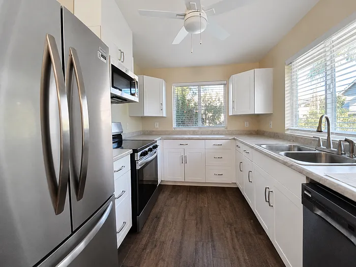 2885 Coral St #2 — Photo 9