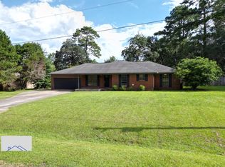 414 Flowers Dr, Hinesville, GA 31313