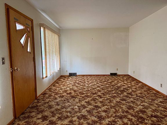 2nd image of 1213 S Main St