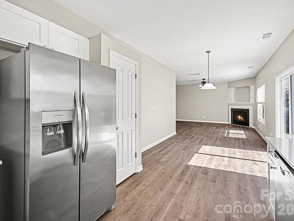 5th image of 3006 Moonstone Ln