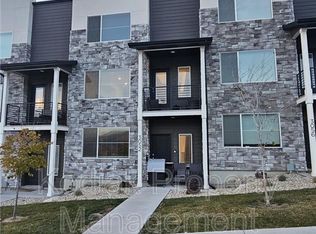 3052 N 1625 E, Layton, UT 84040