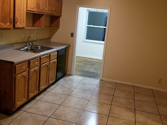 4th image of 4632 Grindley Park St