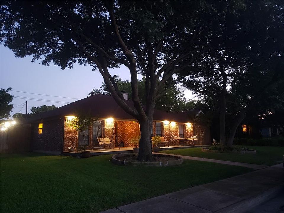 2nd image of 2012 Garden Crest Ln