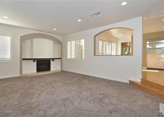 5th image of 5401 Zelzah Ave APT 118