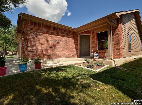 2nd image of 309 Lasso Ln