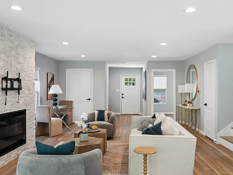 2728 Livingston Ave — Photo 4