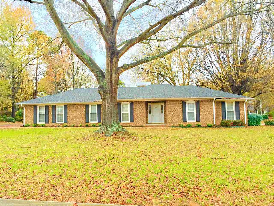 1st image of 210 Briarcreek Dr