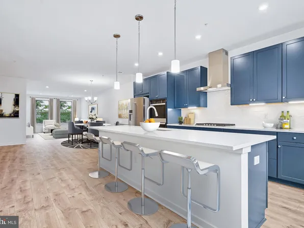 20973 Bluebird Sq, Sterling, VA 20165