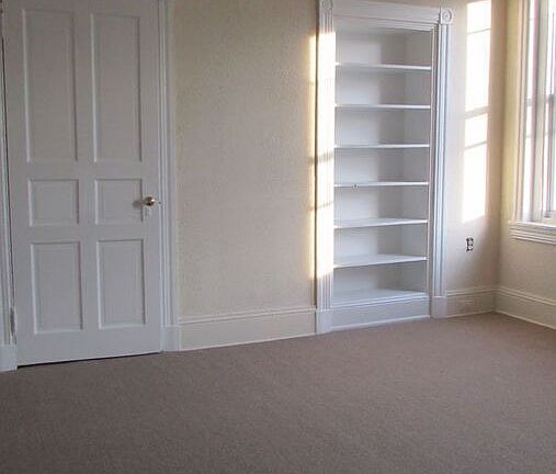 4th image of 4049 Haverford Ave Floor 2