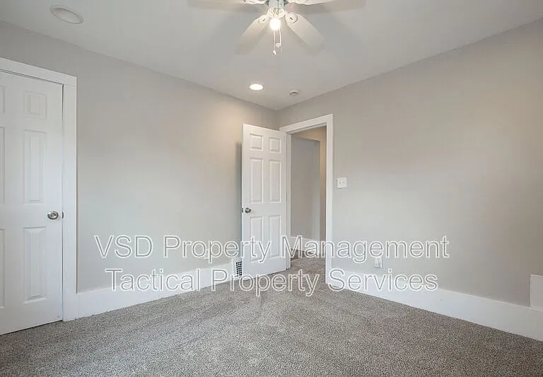3694 E 147th St #UP — Photo 15