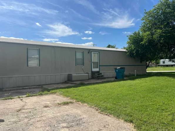 601 S Crockett St, Henrietta, TX 76365