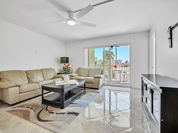 2nd image of 720 Bayshore Drive #304