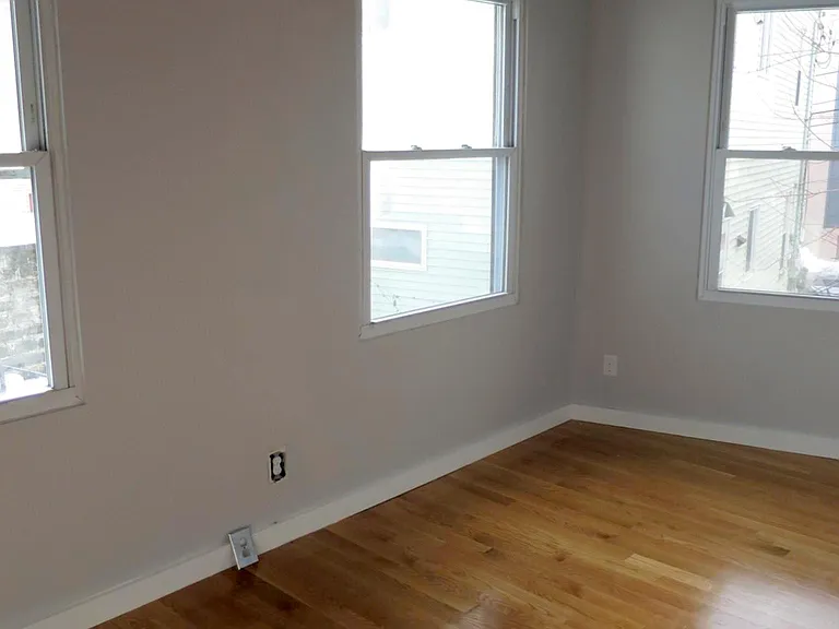 356 Somerville Ave #1 — Photo 4