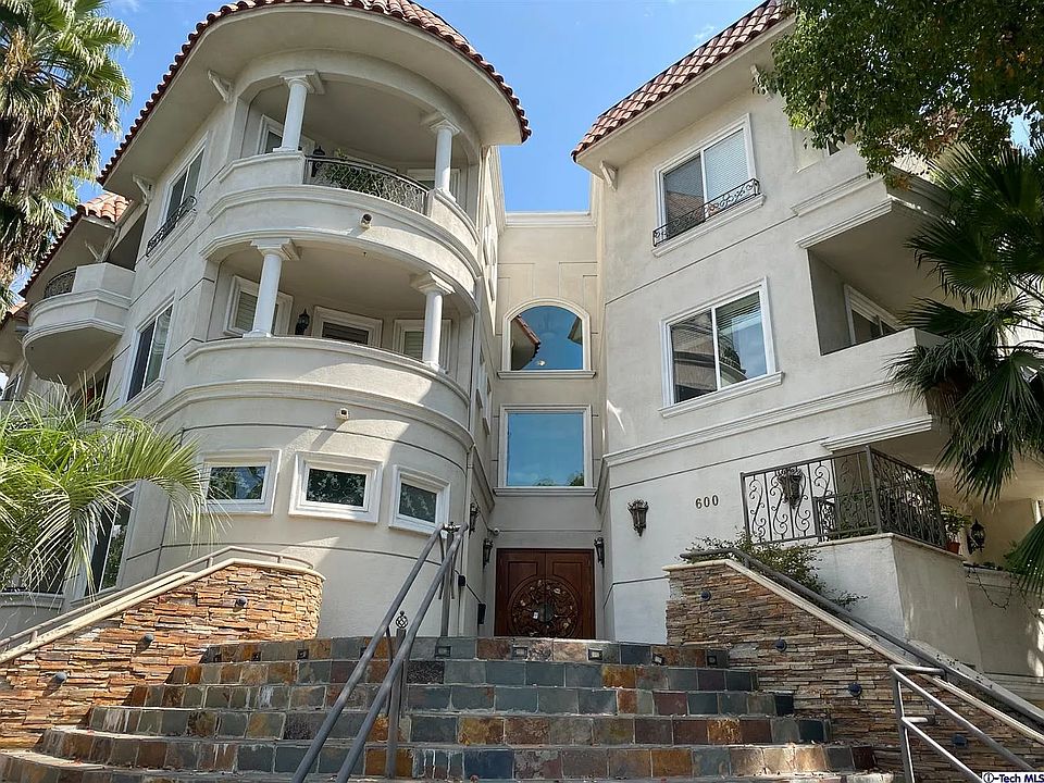 1st image of 600 E Magnolia Blvd APT 106A
