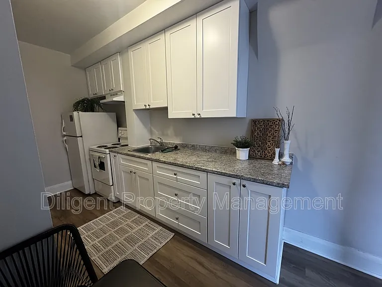451 Water St #3 — Photo 4
