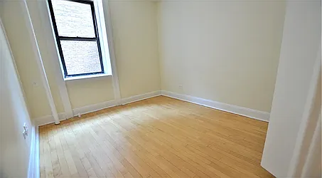 Rented by Manhattan Realty Group