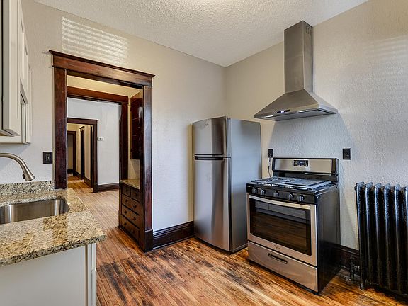 4th image of 2511 1st Ave S APT 1