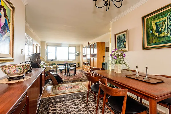 Sold by SBNY RE | media 32