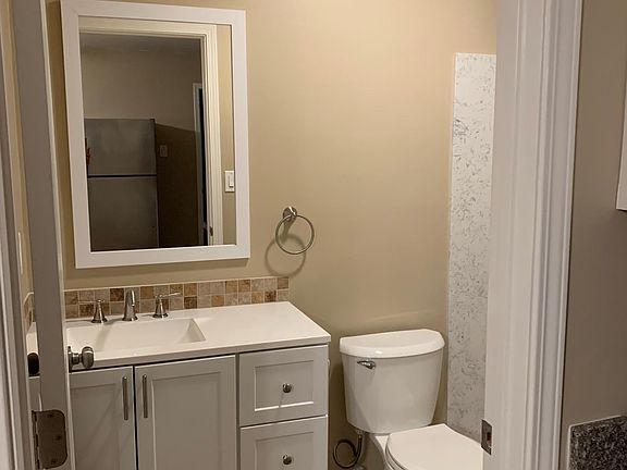 full bath with shower