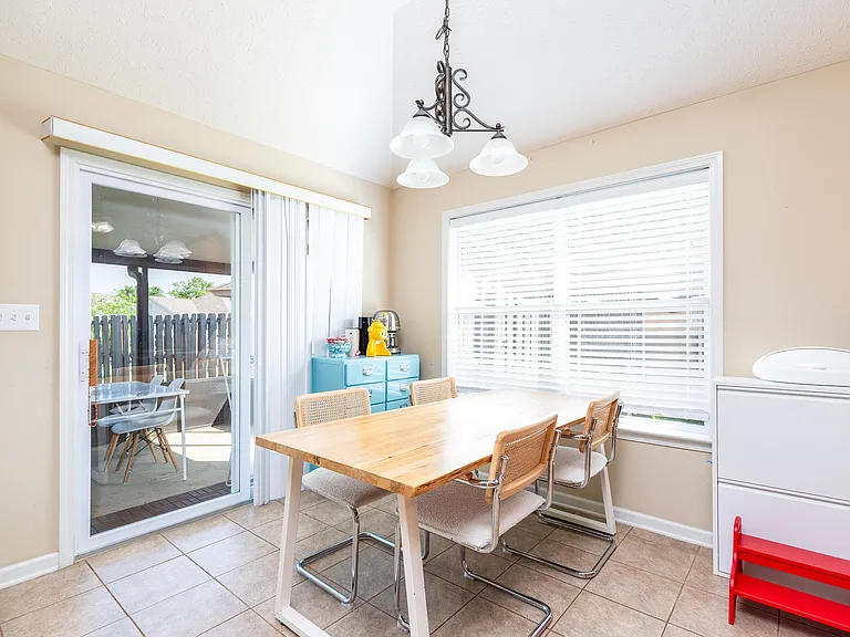 9260 Harrington Cir — Photo 13