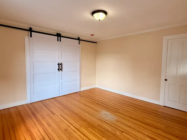 25 Center St #3, Winsted, CT 06098