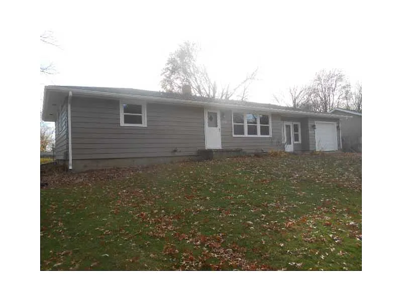 415 Curtis St photo 1