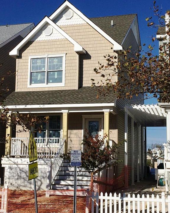 1st image of 224 Grant Ave