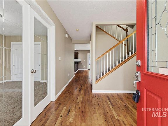 4th image of 2208 S Alaska Way