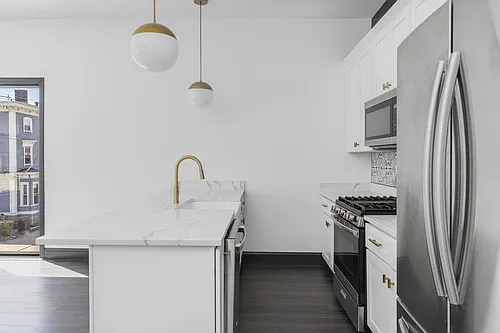 125 Tobey St Photo 1