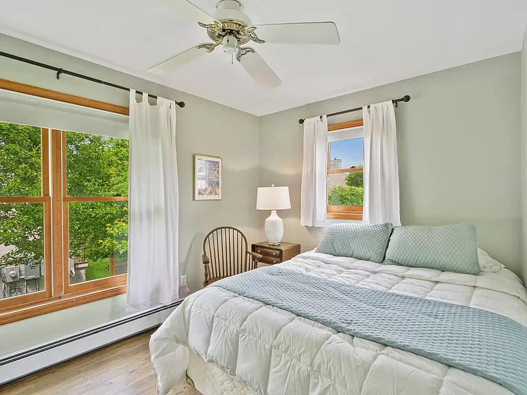 32 Sanger Pl — Photo 12