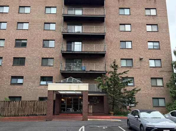 575 Thayer Ave APT 705, Silver Spring, MD 20910