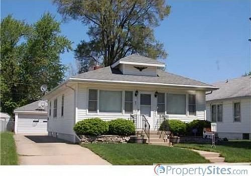 1st image of 821 E Eckman St