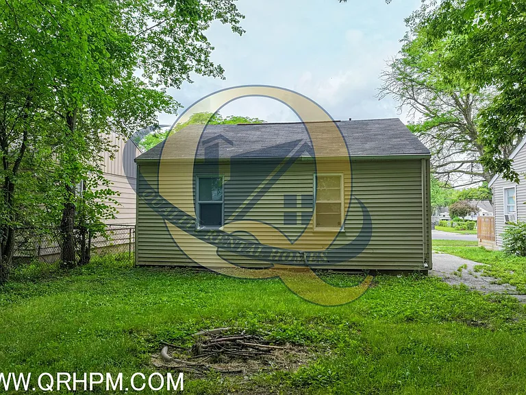 955 S Ballenger Hwy — Photo 16