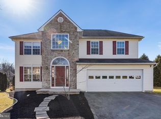 70 N Danbury Cir, Coatesville, PA 19320