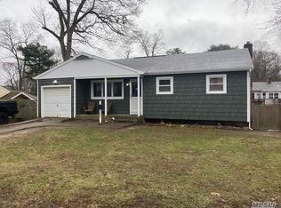 57 Heilman Ave, Ronkonkoma, NY 11779