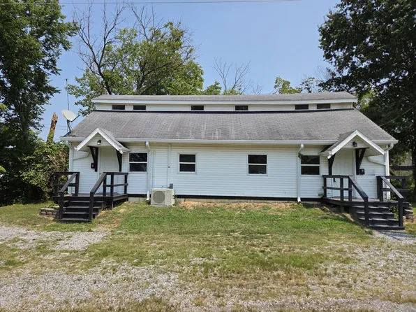 1207 N Market St, Marion, IL 62959