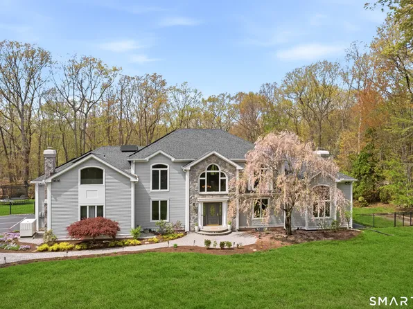 63 Coventry Lane, Trumbull, CT 06611