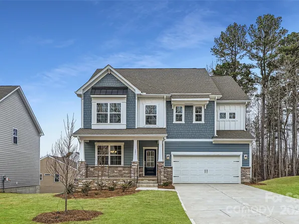 281 Hamptons Cove Rd, Troutman, NC 28166