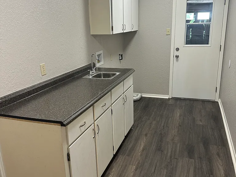 528 Sand Bend Dr — Photo 17
