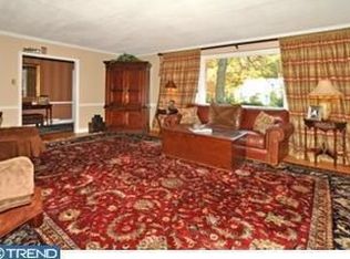 500 Waln Rd, Glenside, PA 19038