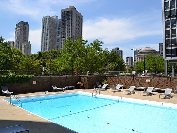 5th image of 2800 N Lake Shore Dr APT 1307
