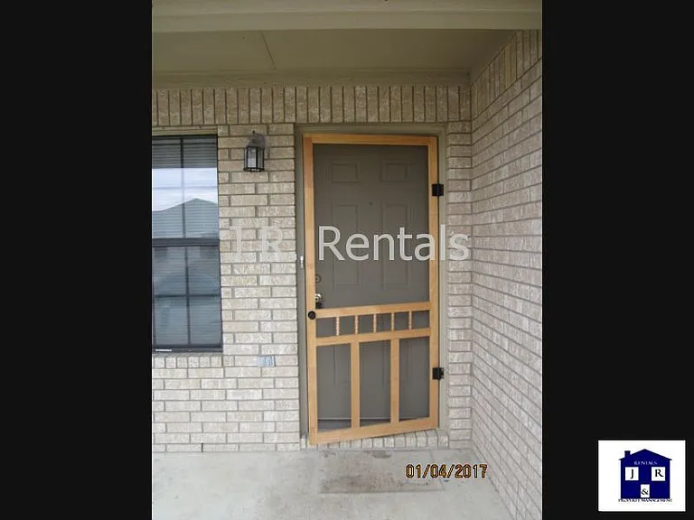 305 Cedar Ridge Dr #A — Photo 3
