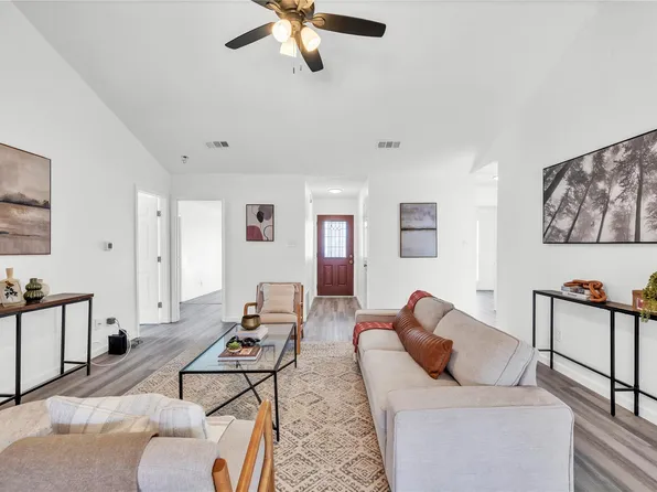 1800 Tamra Ct, Round Rock, TX 78681