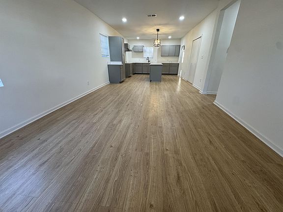 2nd image of 33 N Merton St
